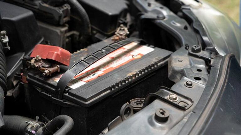 symptoms of bad car battery connector